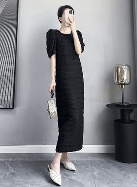 黑色赫本风大码宽松短袖连衣裙女2023夏新款高级显瘦气质长款裙子