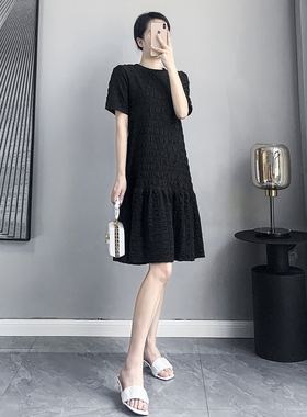 黑色肌理感时尚气质圆领连衣裙2023年夏季新款宽松显瘦中长款裙子