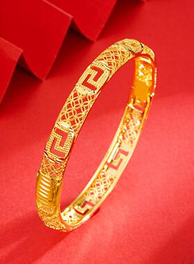 中国风沙金镂空回纹手镯