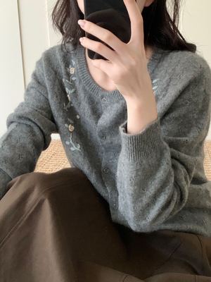 上衣镂空蜜熊绒软糯亲肤针织开衫