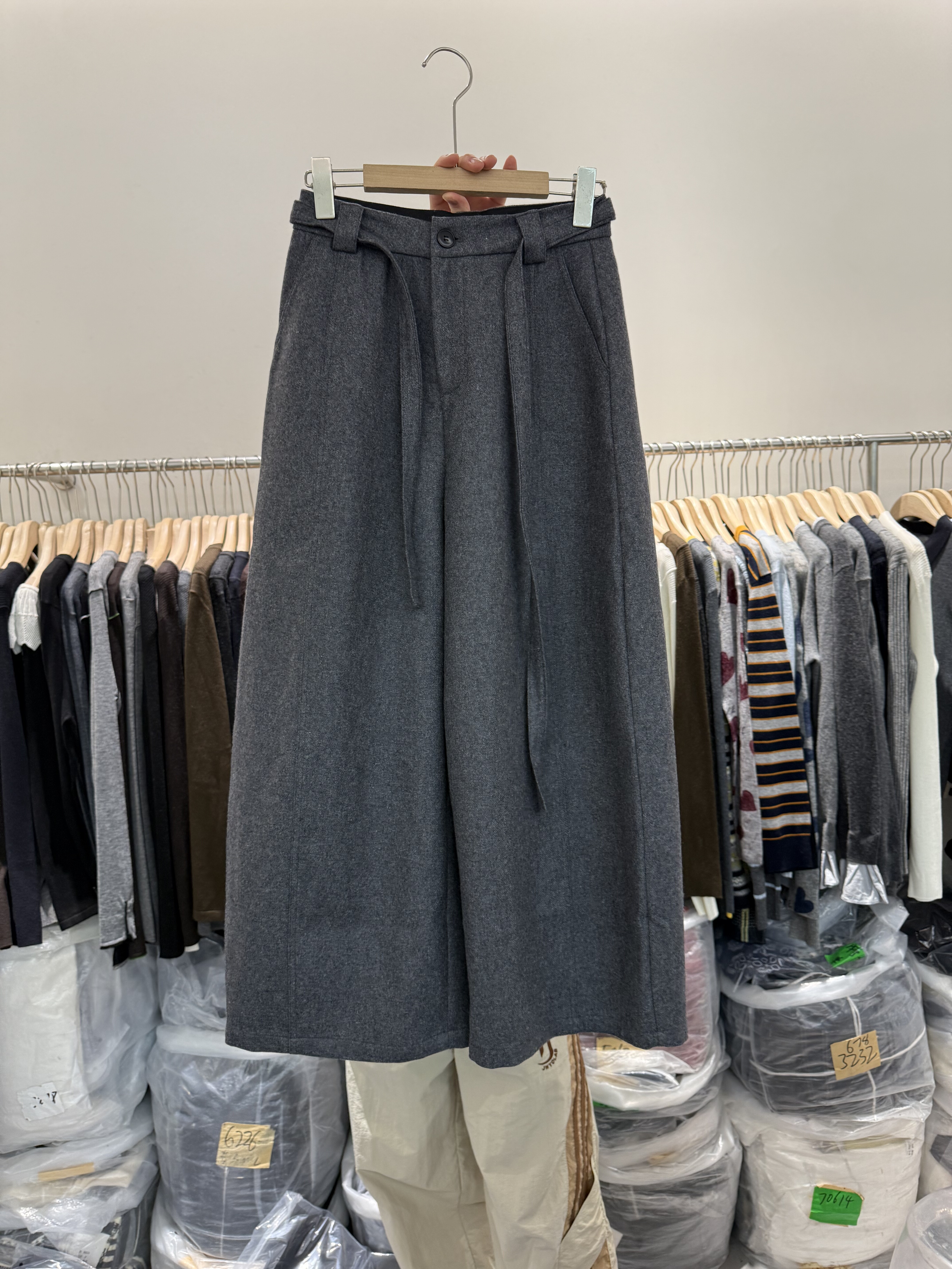 欧货5692时尚高级感宽松显瘦高腰垂感绑带羊毛呢西装弯刀裤阔腿裤