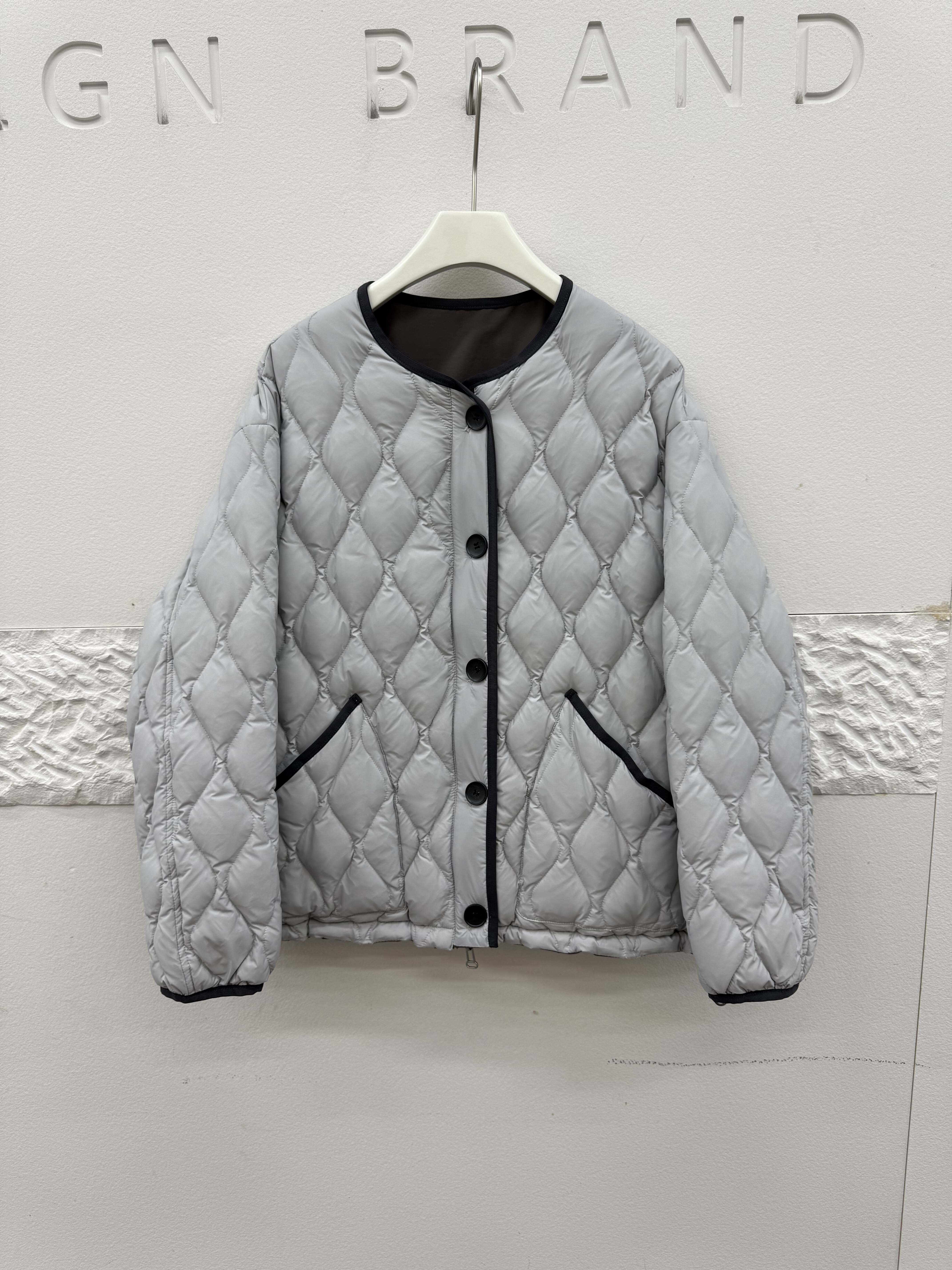 双面穿菱形格90白鹅绒羽绒服外套