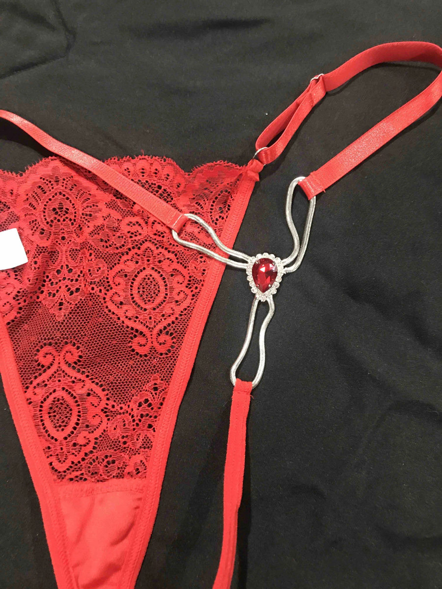 现货 37度丽人进口 性感可调节腰围钻饰蕾丝内裤 黑色红色蓝色