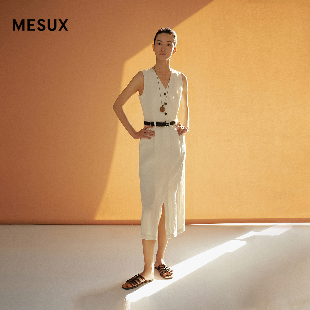 MESUX米岫26夏砂洗莱赛尔锦纶面料可卸腰带马甲连衣裙MOMUO307