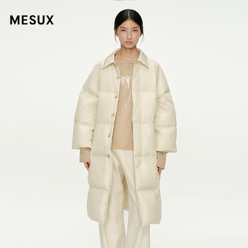 MESUX米岫25冬量感暖核简约方型格纹面包服式长款羽绒服MNWUL405