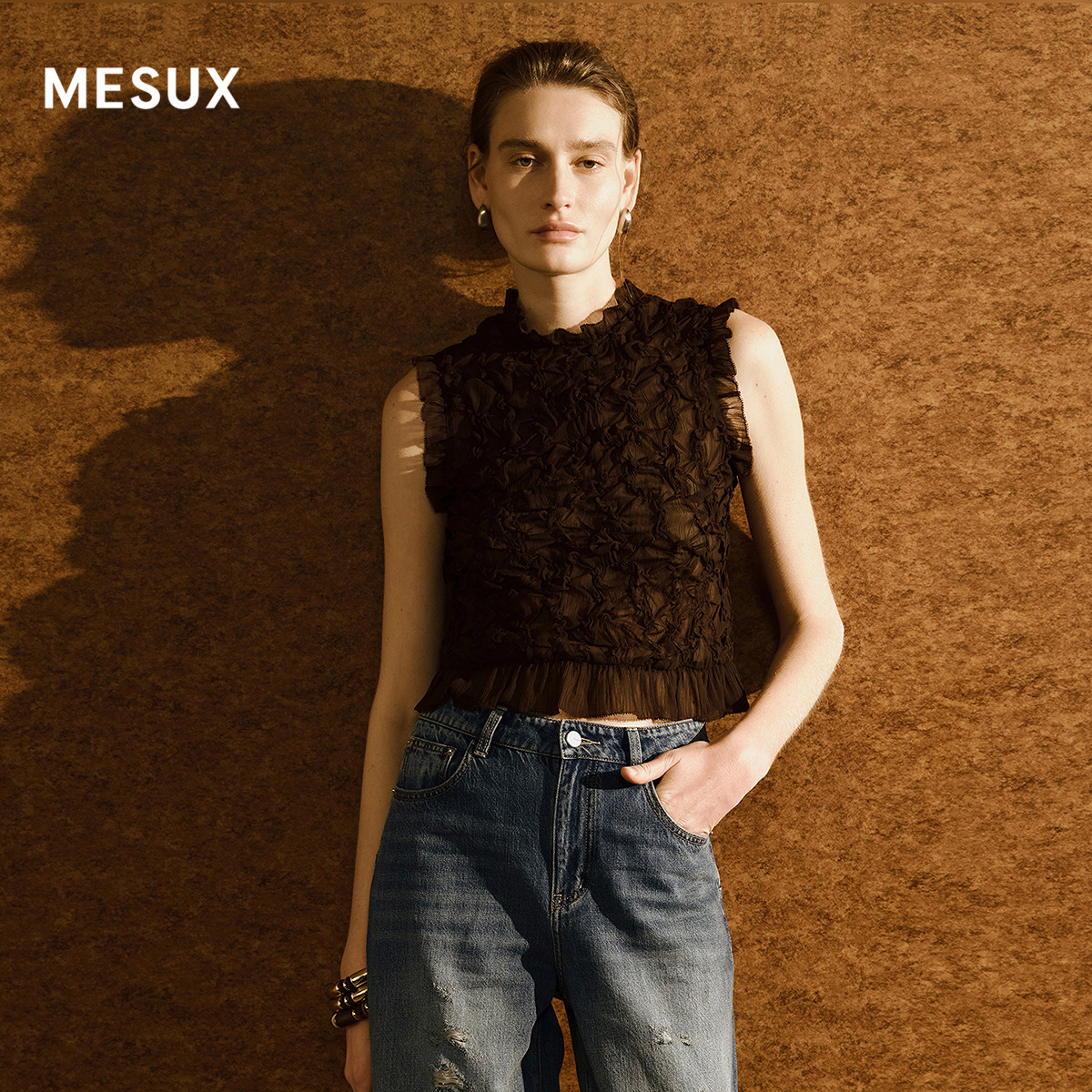 MESUX米岫26夏立体浮雕肌理氛围感微透睫毛绣木耳边背心MOMUD215