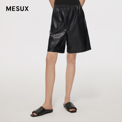 MESUX米岫24春季新品时尚设计黑色短款蛋白PU短裤女MMSUQ101