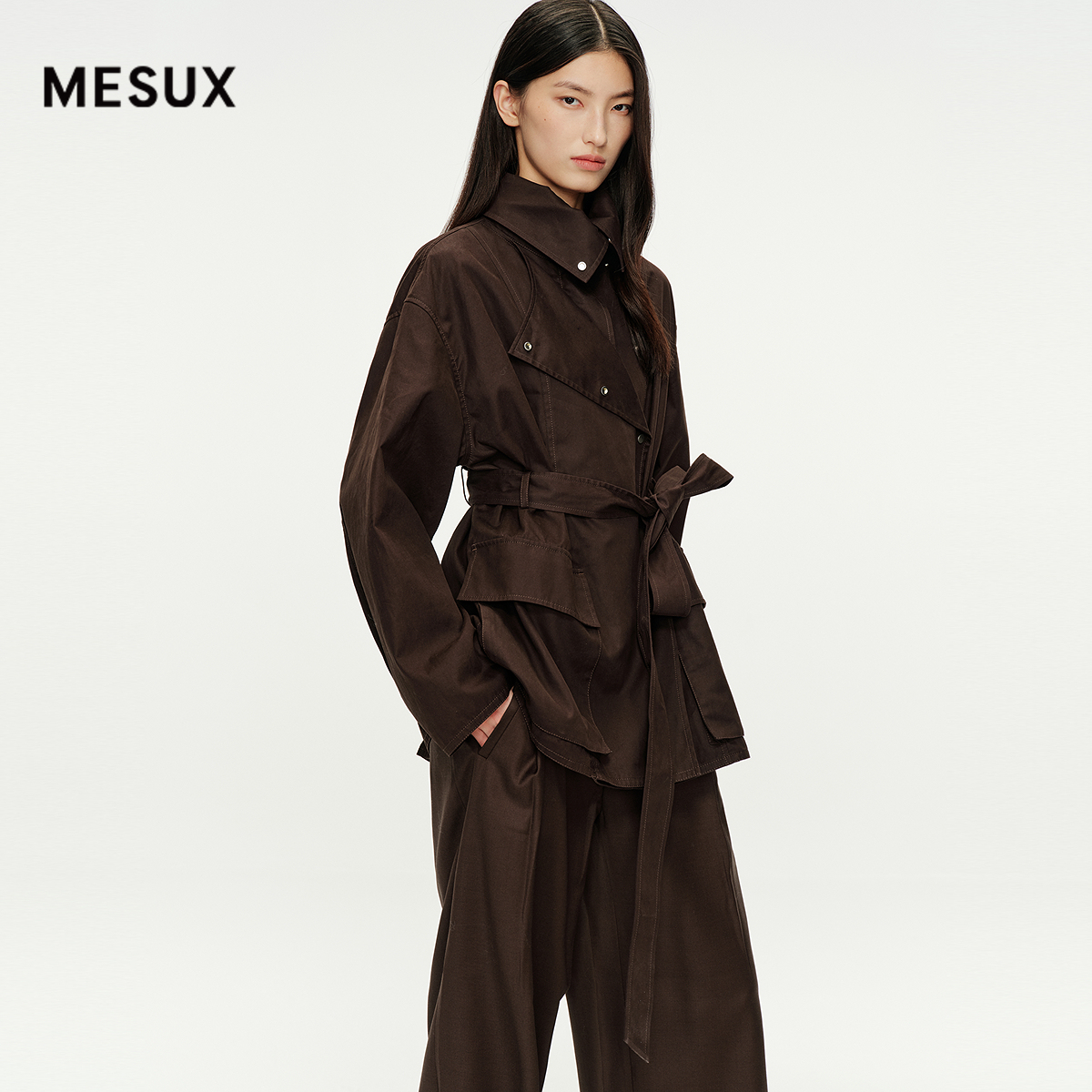 MESUX米岫25秋精梳棉双层磨毛经典版短廓形棉质风衣外套MNFUG301