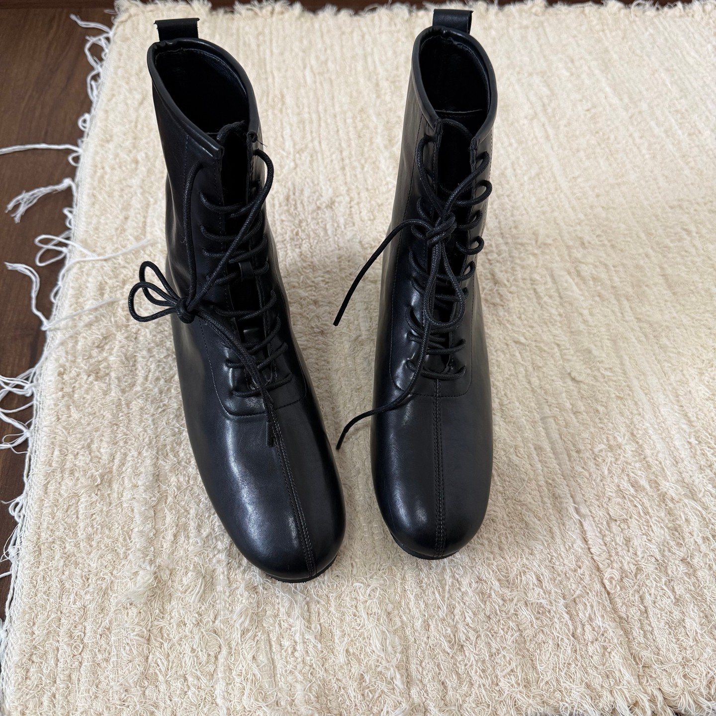 韩版绑带短靴女春季2026年黑色圆头低跟百搭瘦瘦靴时装靴软底舒适