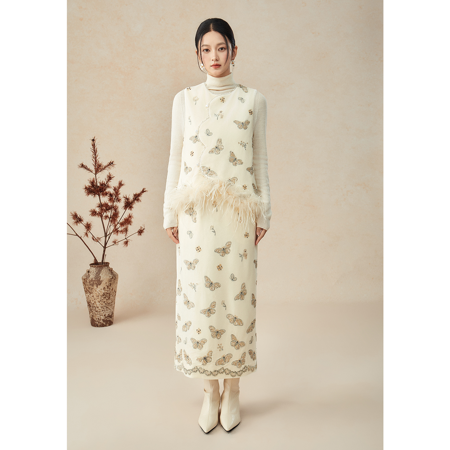 SHIBAI拾白 蝶变 新中式刺绣气质马甲鸵鸟毛精致女暖冬千金风套装