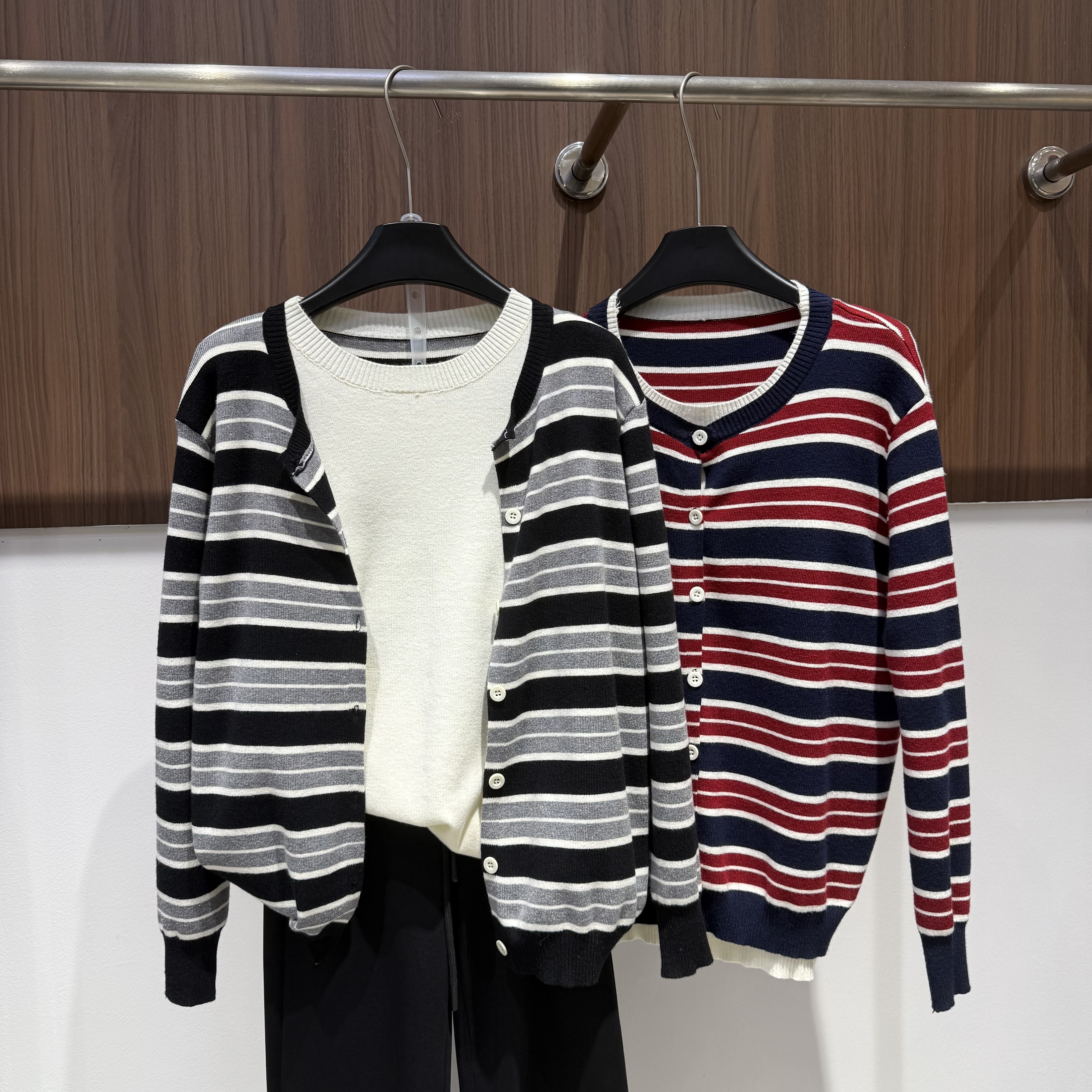 欧货2025秋季新款显瘦圆领套头条纹拼色拼接假两件针织衫上衣女潮