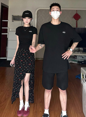 黑色碎花半身长裙女夏荷叶边韩系复古a字开叉裙情侣装男短袖套装