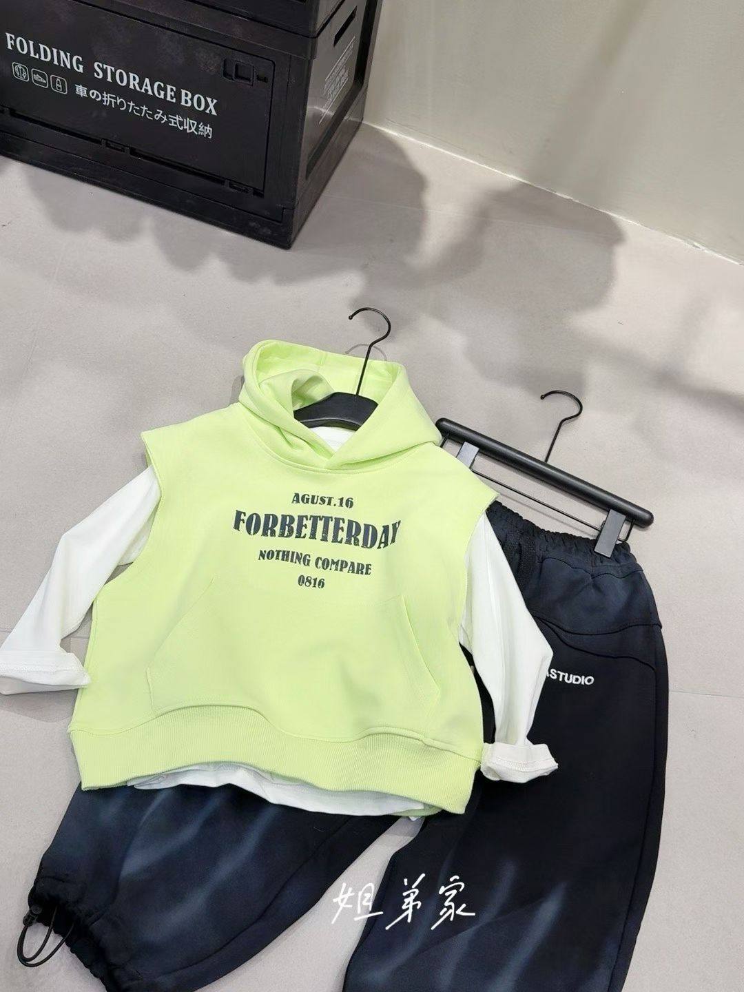 男童潮色真两件卫衣2026春款中小童韩版洋气百搭连帽背心+白打底