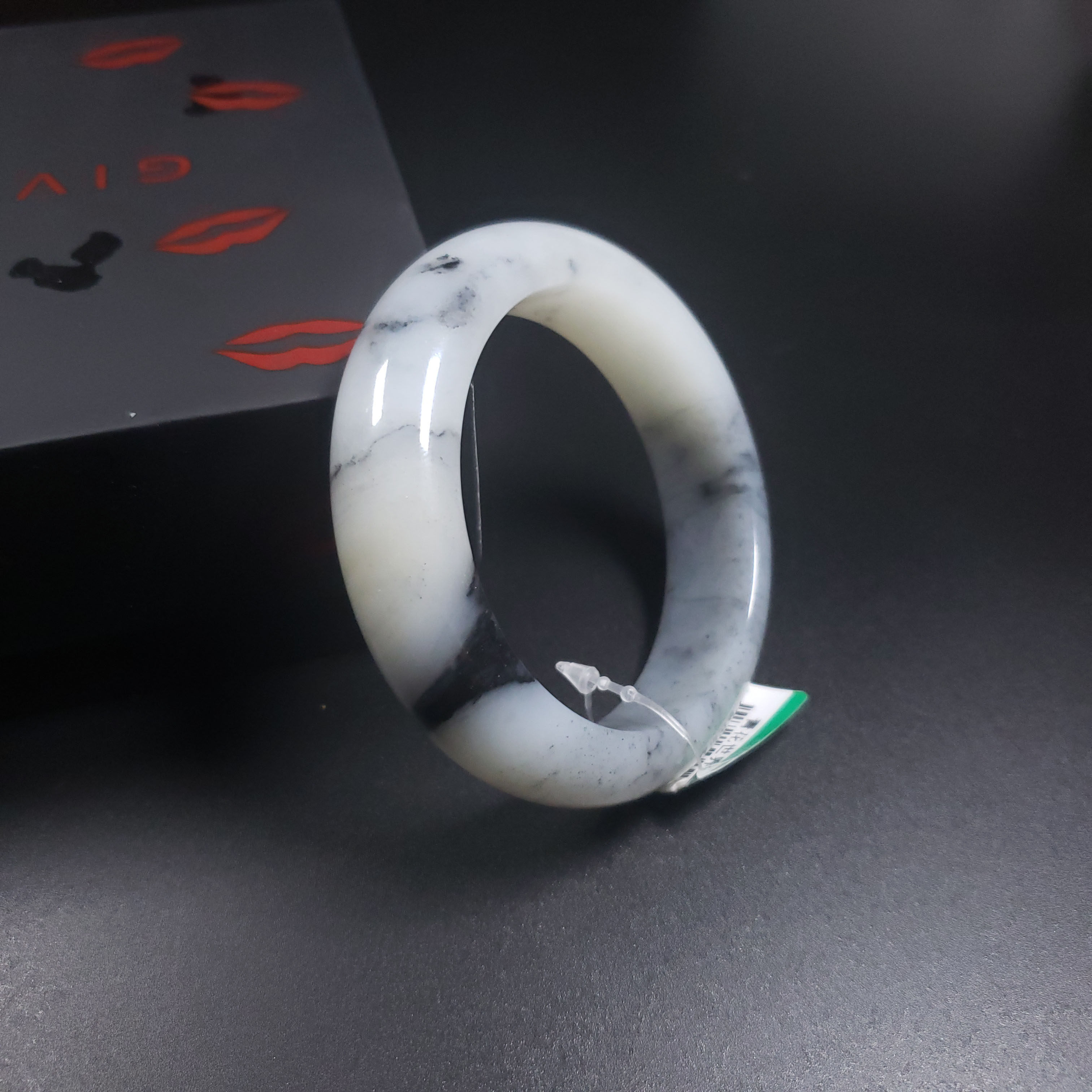 伟德国际这种“大金镯子”重金属严重超标