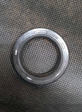 BH4093E 尺寸 29X43X8 汽车油封