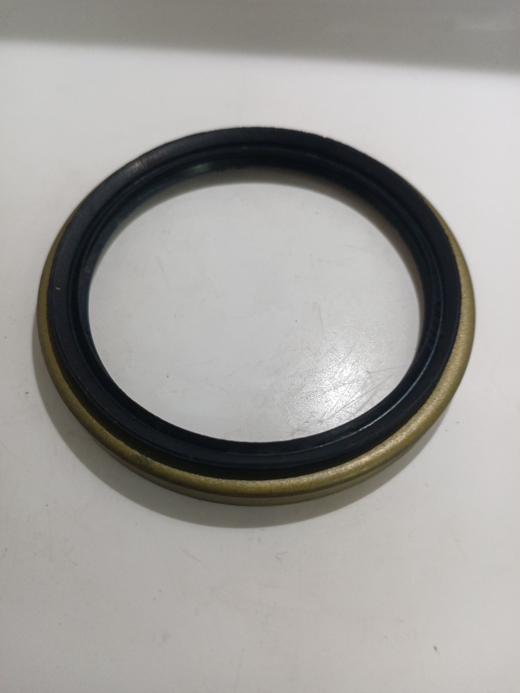 BF1668E MB160946  帕杰罗 三菱L200 差速器油封