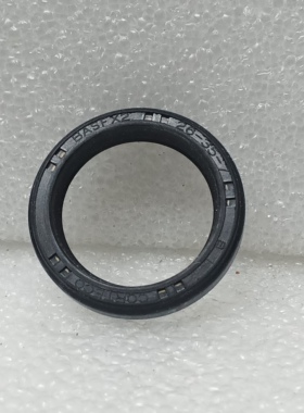 01019875B  尺寸 26X35X7mm 方向机油封