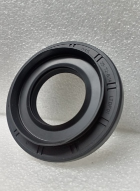 35X72X8/14   尺寸 35X72X8/14mm 汽车油封