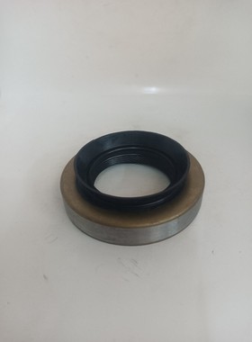 38X65X12/19 差速器油封90311/38014/38015/28065/38068