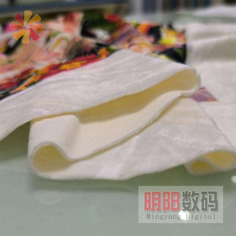 220号米白柔绒四面弹布料较厚弹力针织绒布数码印花定制加工专用怎么看?