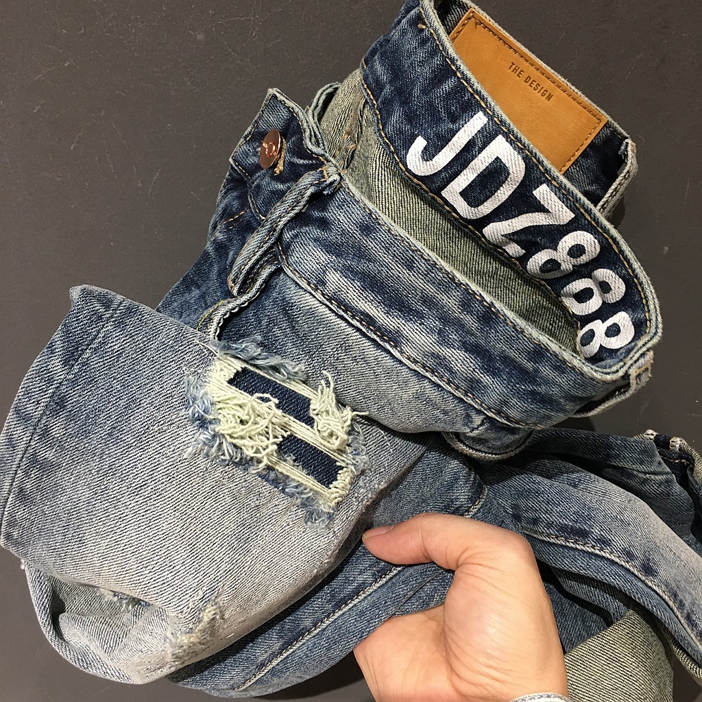 破洞牛仔裤男直筒微宽松春季高端复古怀旧浅蓝色刮烂补丁乞丐长裤