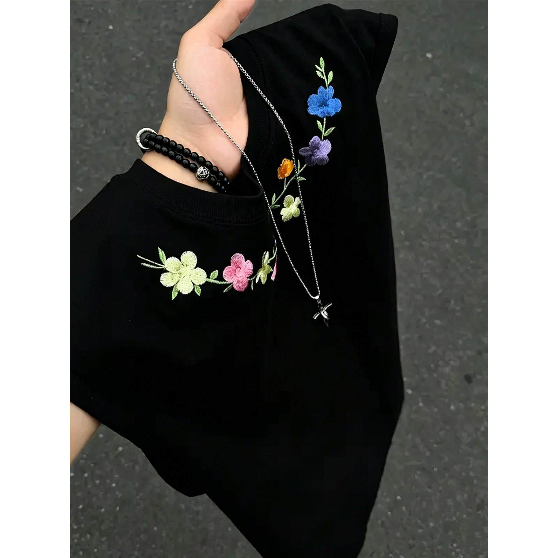 黑色花卉刺绣男款透气运动背心