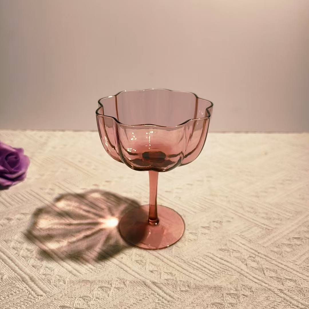 【可尔】水晶玻璃花瓣高脚杯花朵鸡尾酒香槟杯洋酒杯创意紫色D69