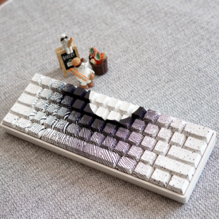 日冕时刻 白黑经典百搭 原厂侧刻透光高度热升华工艺高品质现货