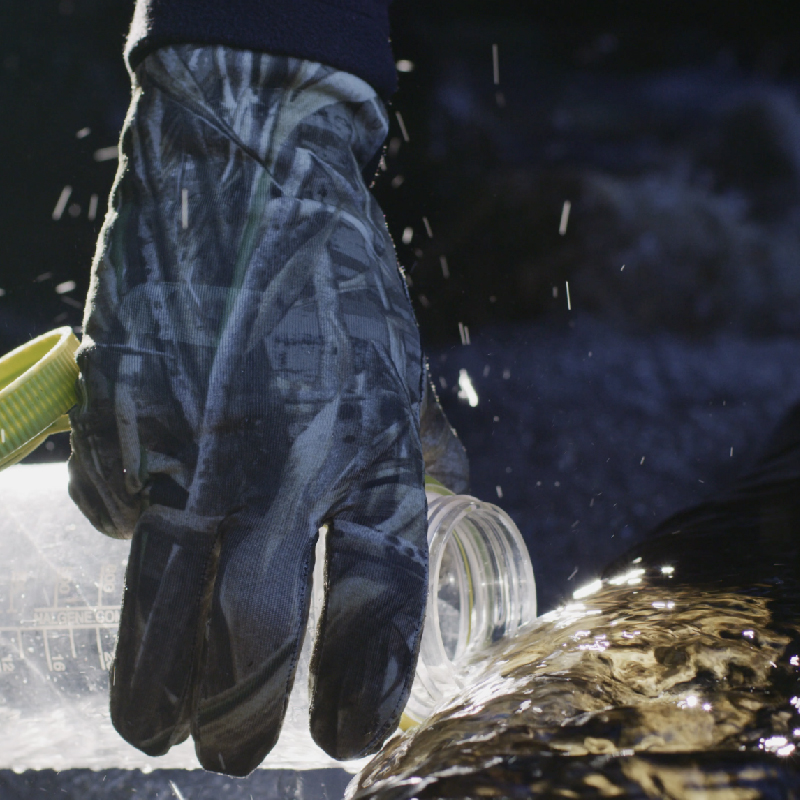 戴适防滑防水防风户外手套