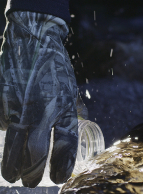 戴适男士手套户外运动防滑耐磨防水防风透气登山徒步骑行健身触屏