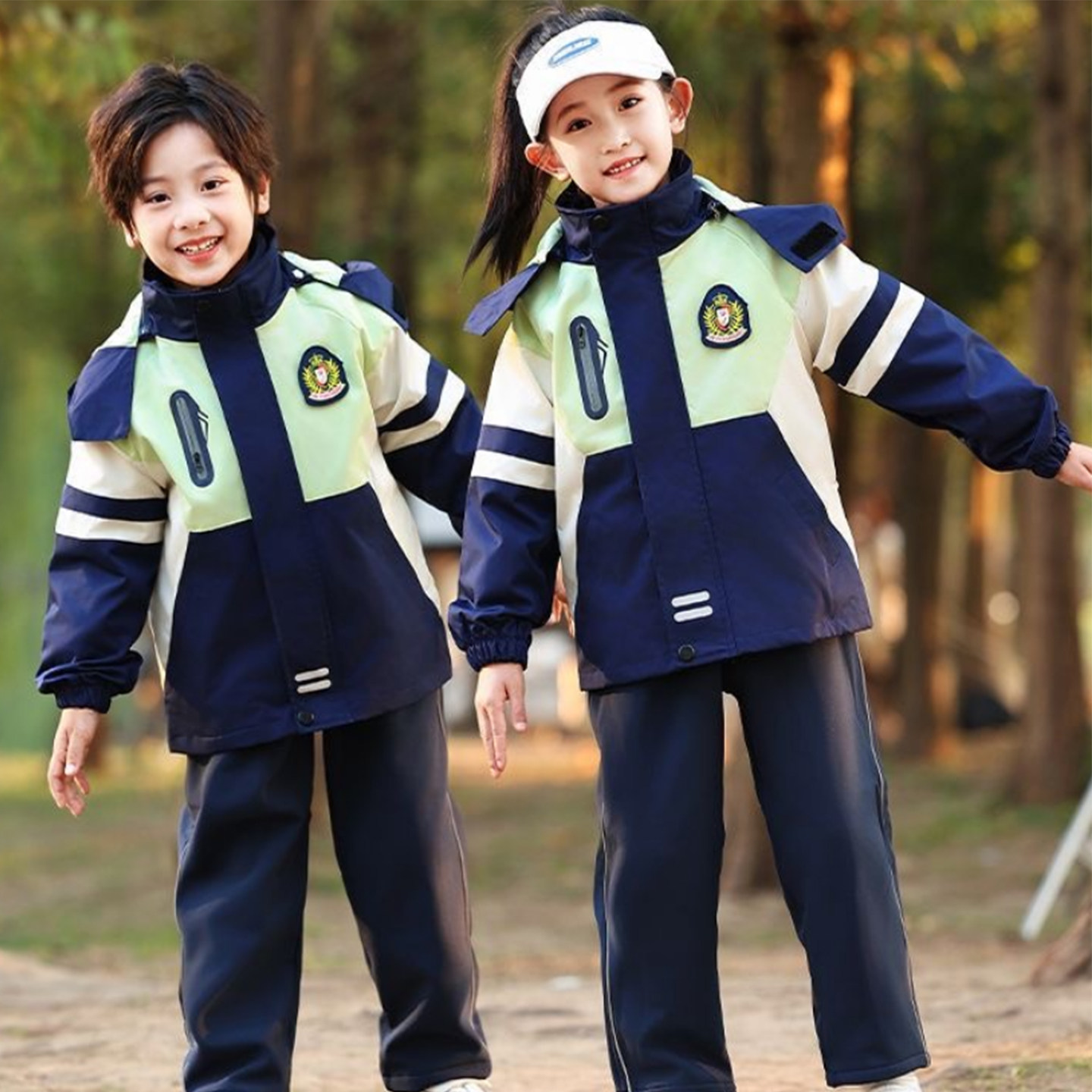 儿童三合一冲锋衣小学生班服秋冬款园服一衣三穿外套绿色运动棉服