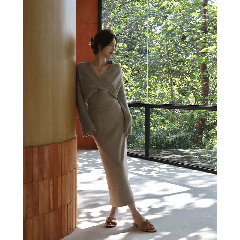 SerioLudere慵懒风v领交叉针织衫