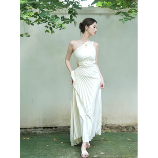 SerioLudere蛋仔很懒 夏日限定及简斜肩风琴褶皱搂腰镂空连衣裙女