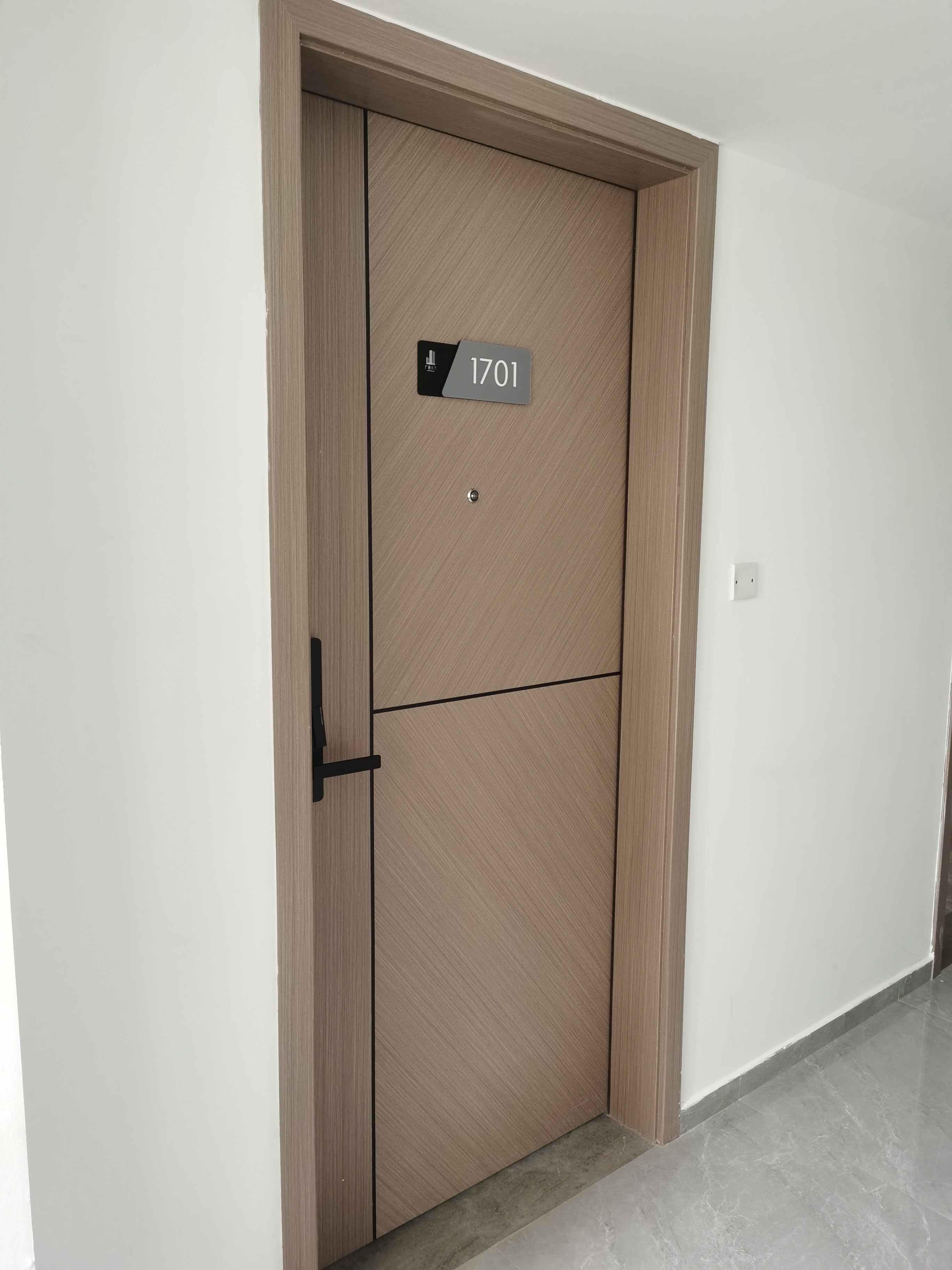 广东深圳厂家室内门房间门客厅书房门套装门家用建材白色平开木门