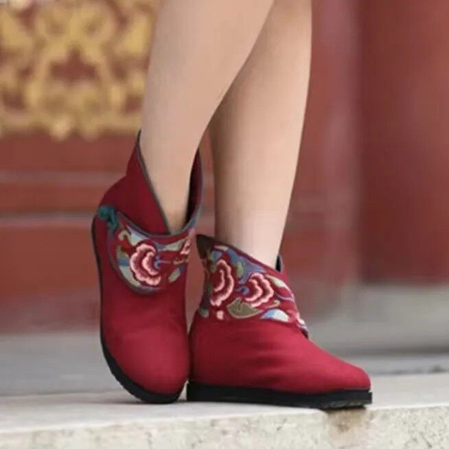 春秋款老北京内增高民族风绣花布鞋文艺复古素雅短靴  黛玉