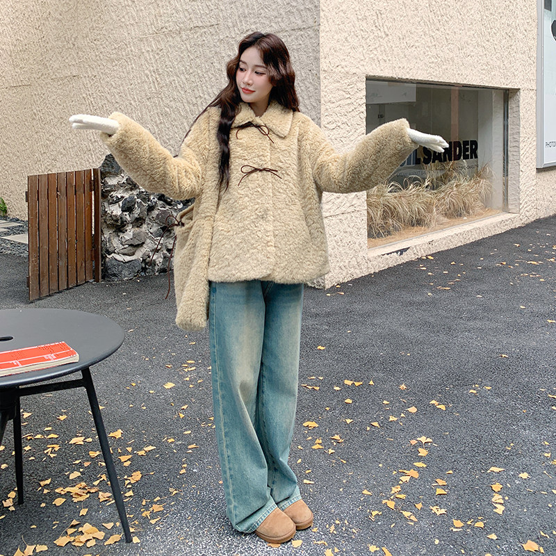 浅黄色皮毛一体毛毛短外套2025新款女冬季独特漂亮百搭棉服夹克,女装毛呢外套,2D109