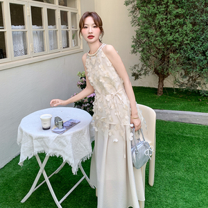设计感重工立体花瓣无袖上衣两件套女2025夏季显瘦淡人半身裙套装图片