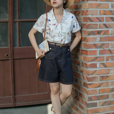 小个子尖领衬衫花草印花设计感夏