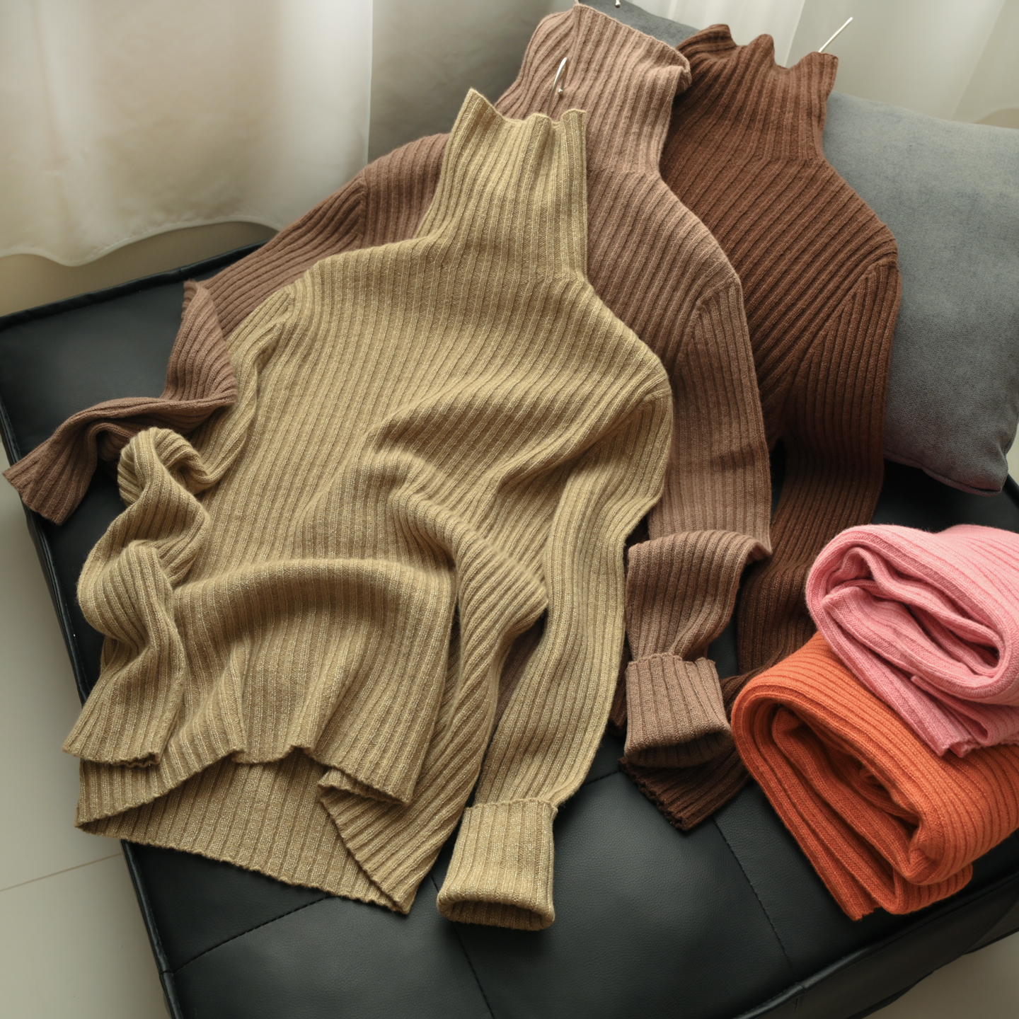 福利女士羊毛纯色高领坑条针织衫