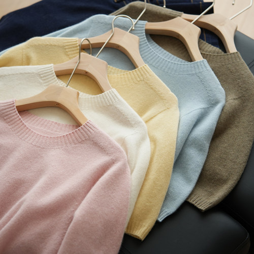 女士圆领针织短袖羊毛纯色五分袖