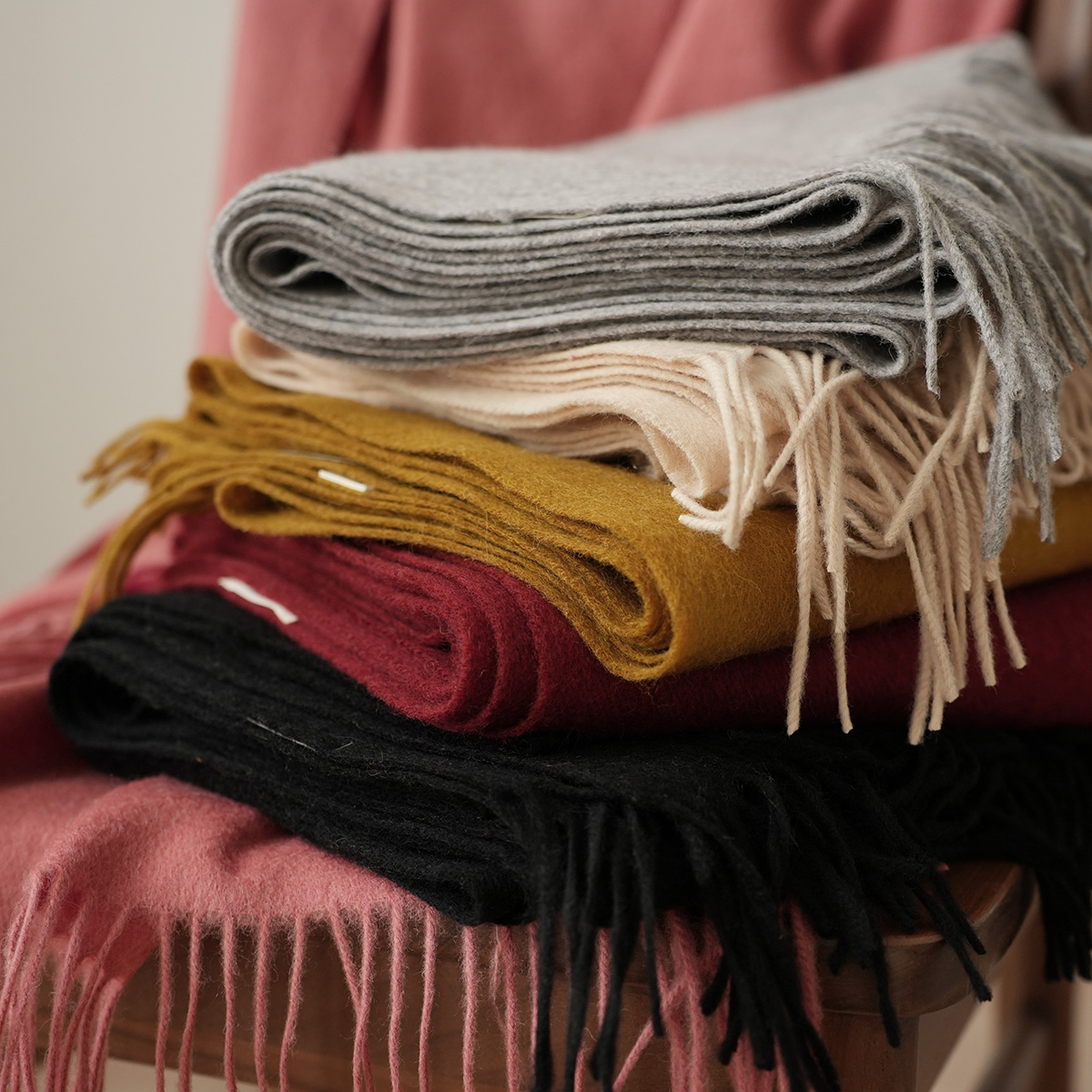 女士羊毛围巾加厚保暖披肩