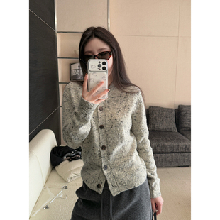 立体点纱 轻松穿出节日氛围感 全羊毛彩纱针织开衫内搭AFM定制