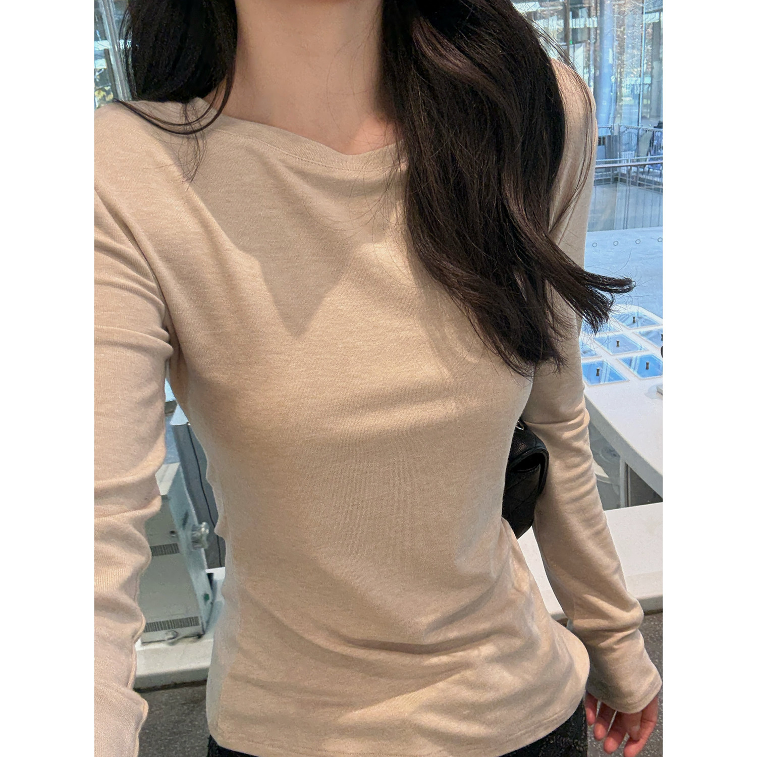 天丝羊毛斜裁下摆长袖T