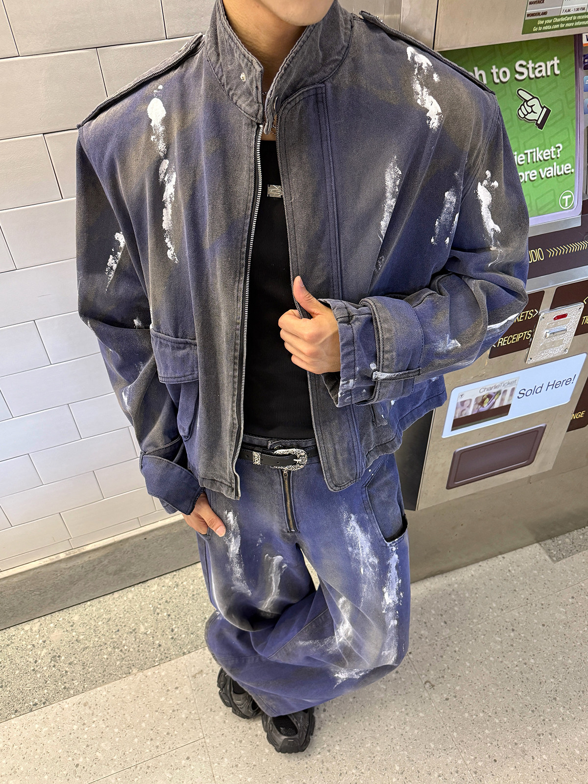 CUIBUJU KOREAN DISTRESSED PAINT BRUSH BIG POCKET STAND COLLAR DENIM JACKET HIGH STREET MOP JEANS SET