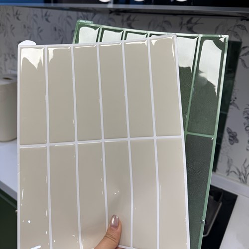 3d立体瓷砖贴厨房防油耐高温贴纸防水防潮浴室壁纸自粘式墙贴