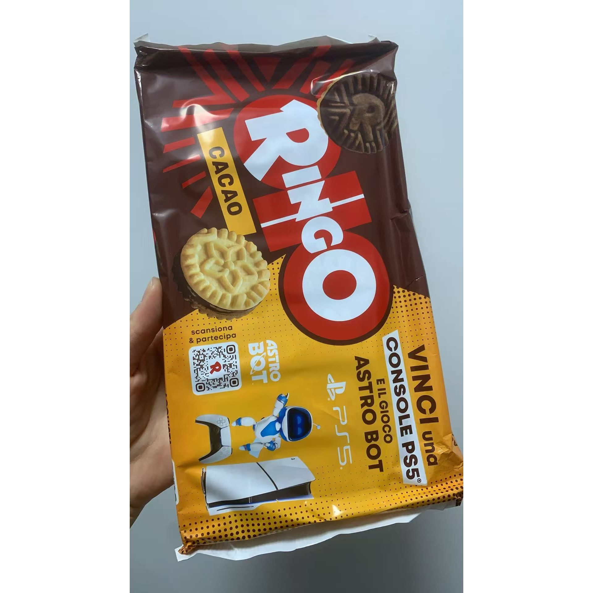 现货意大利原装RINGO鲜奶香草夹心巧克力夹心饼干 干165克330克