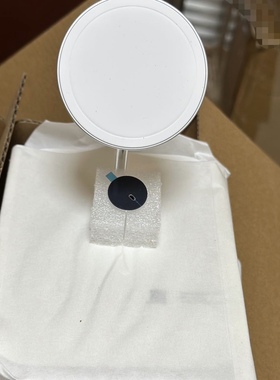 适用iPhone17/16pro15max耳机磁吸充电基座14lighting手机magsafe