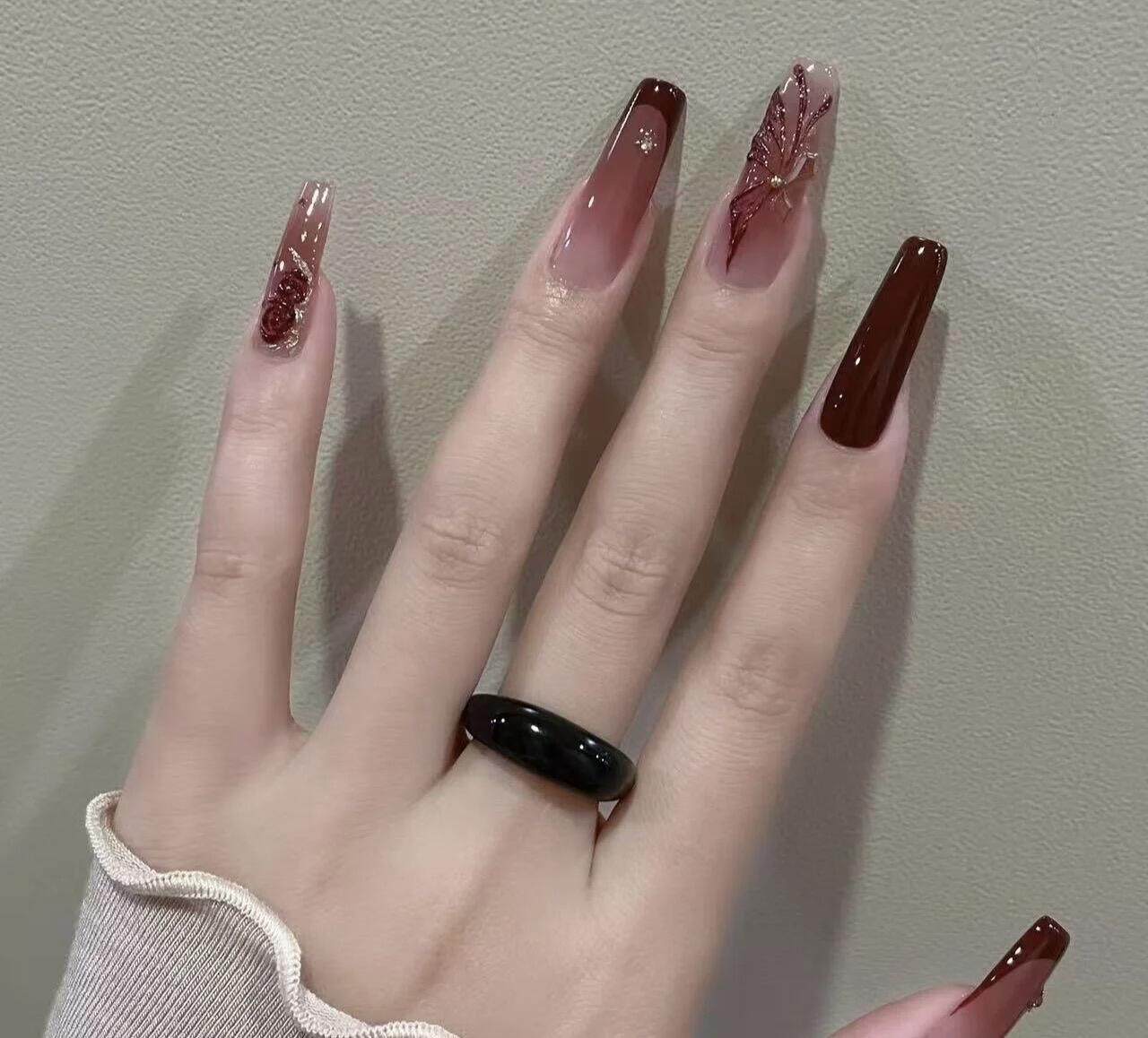 纯手工穿戴甲法式复古显白红色山茶花美甲高级感渐变可拆卸假指甲,彩妆/香水/美妆工具,穿戴甲/甲片,淘宝优惠券,粉丝福利购,淘宝优惠卷