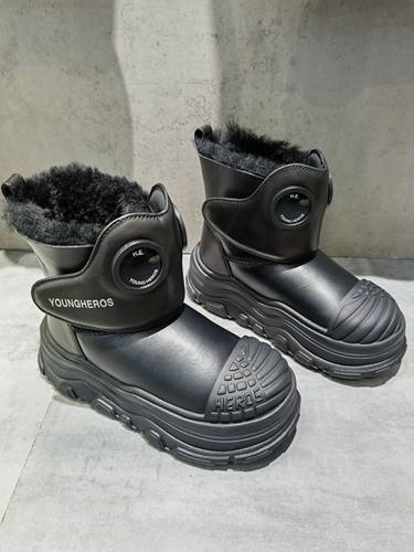 欧洲站雪地靴皮毛一体雪地棉厚底防滑设计师时尚面包雪地靴
