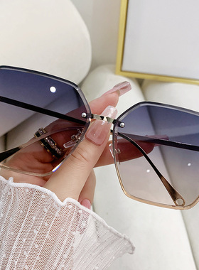 太阳眼镜女大框无框2024新款韩版时尚素颜渐变色百搭墨镜休闲旅行